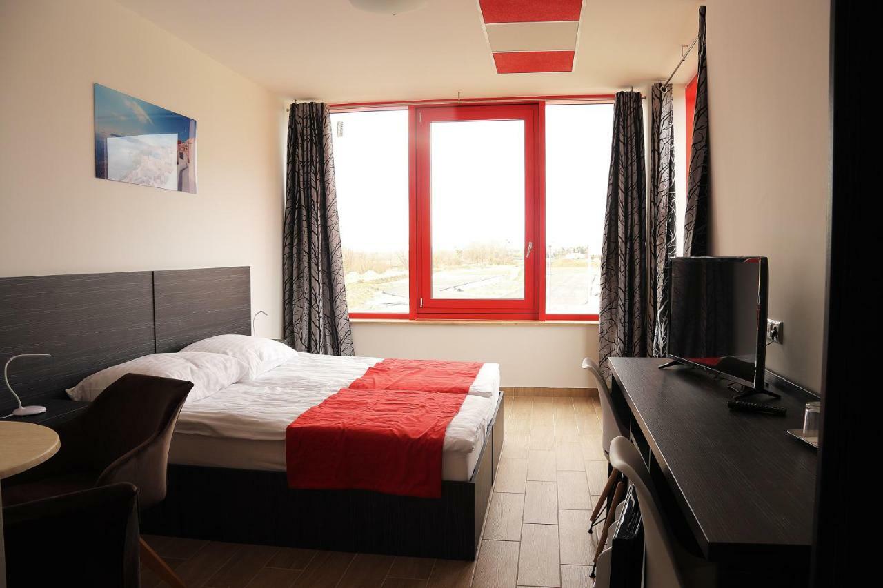Top Hotel Vertesszolos Экстерьер фото