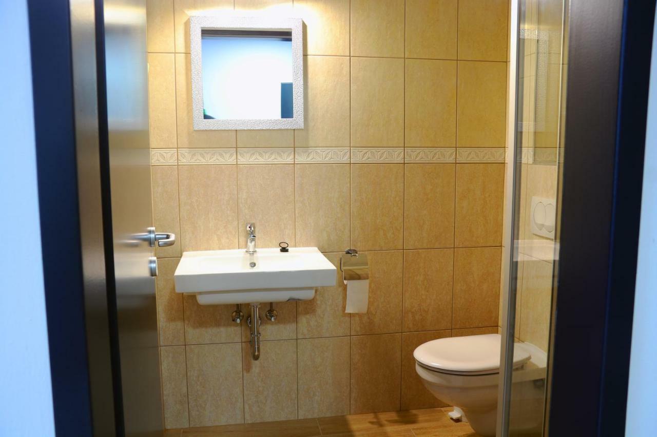 Top Hotel Vertesszolos Экстерьер фото