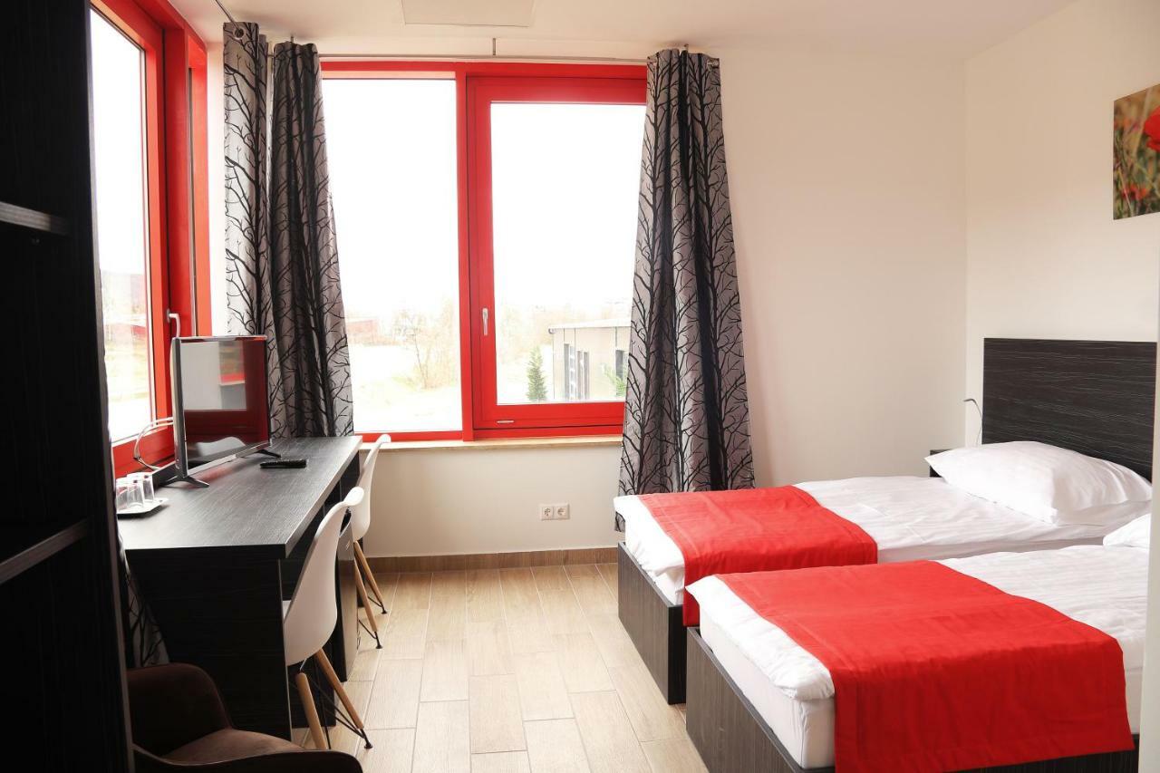 Top Hotel Vertesszolos Экстерьер фото